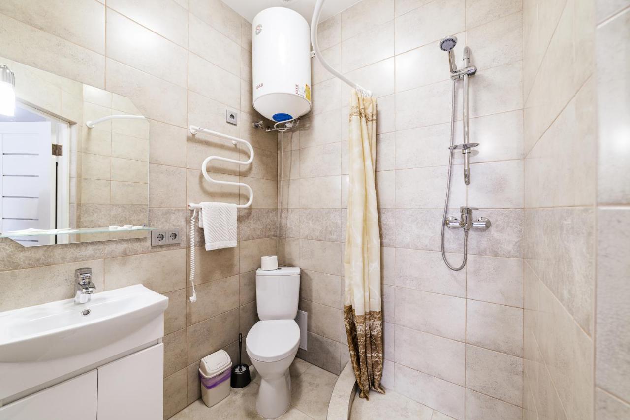 Apartamento Затишні Смарт-Квартири В Історичному Центрі! Úzhgorod Exterior foto