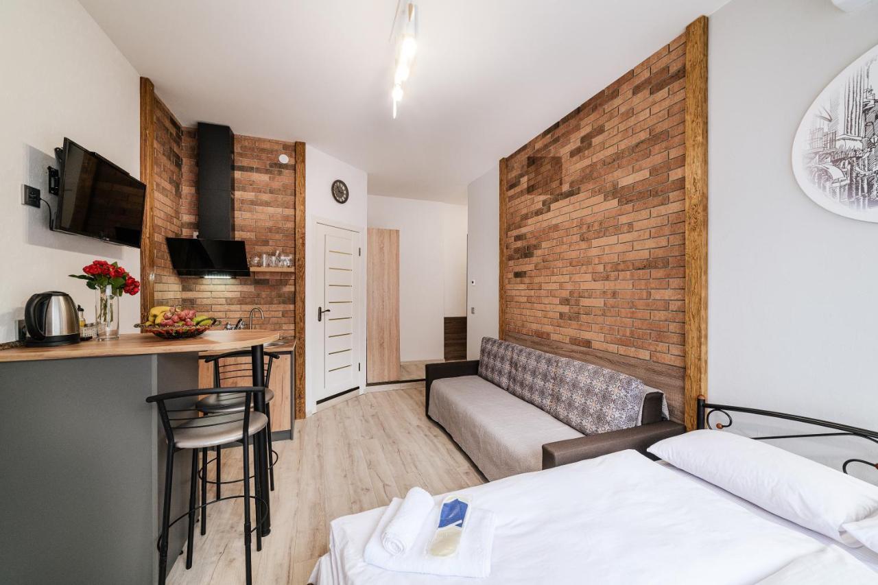Apartamento Затишні Смарт-Квартири В Історичному Центрі! Úzhgorod Exterior foto