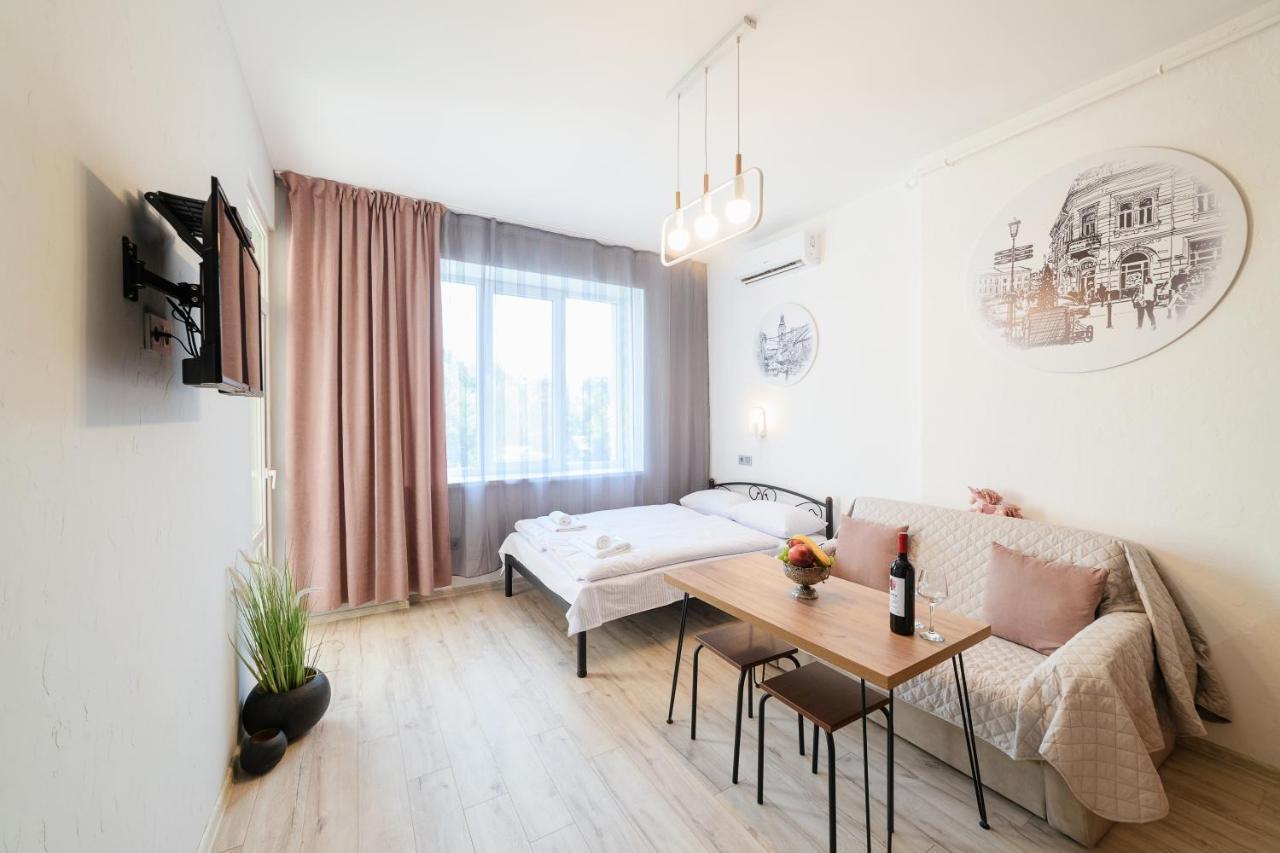 Apartamento Затишні Смарт-Квартири В Історичному Центрі! Úzhgorod Exterior foto