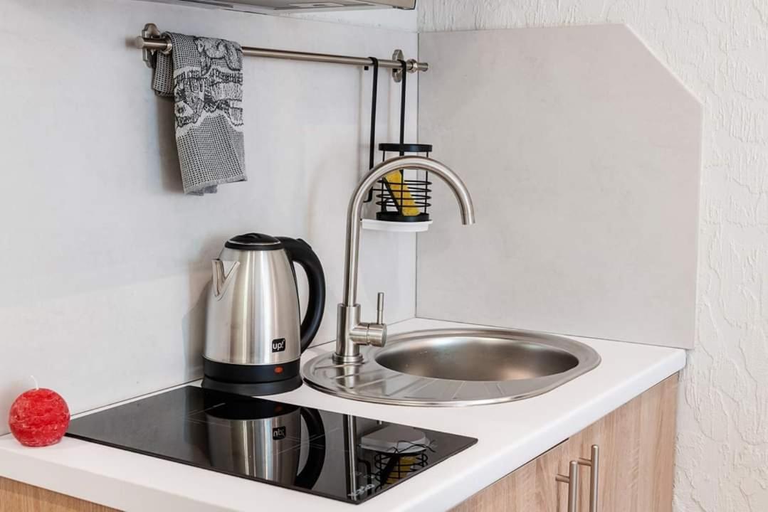 Apartamento Затишні Смарт-Квартири В Історичному Центрі! Úzhgorod Exterior foto