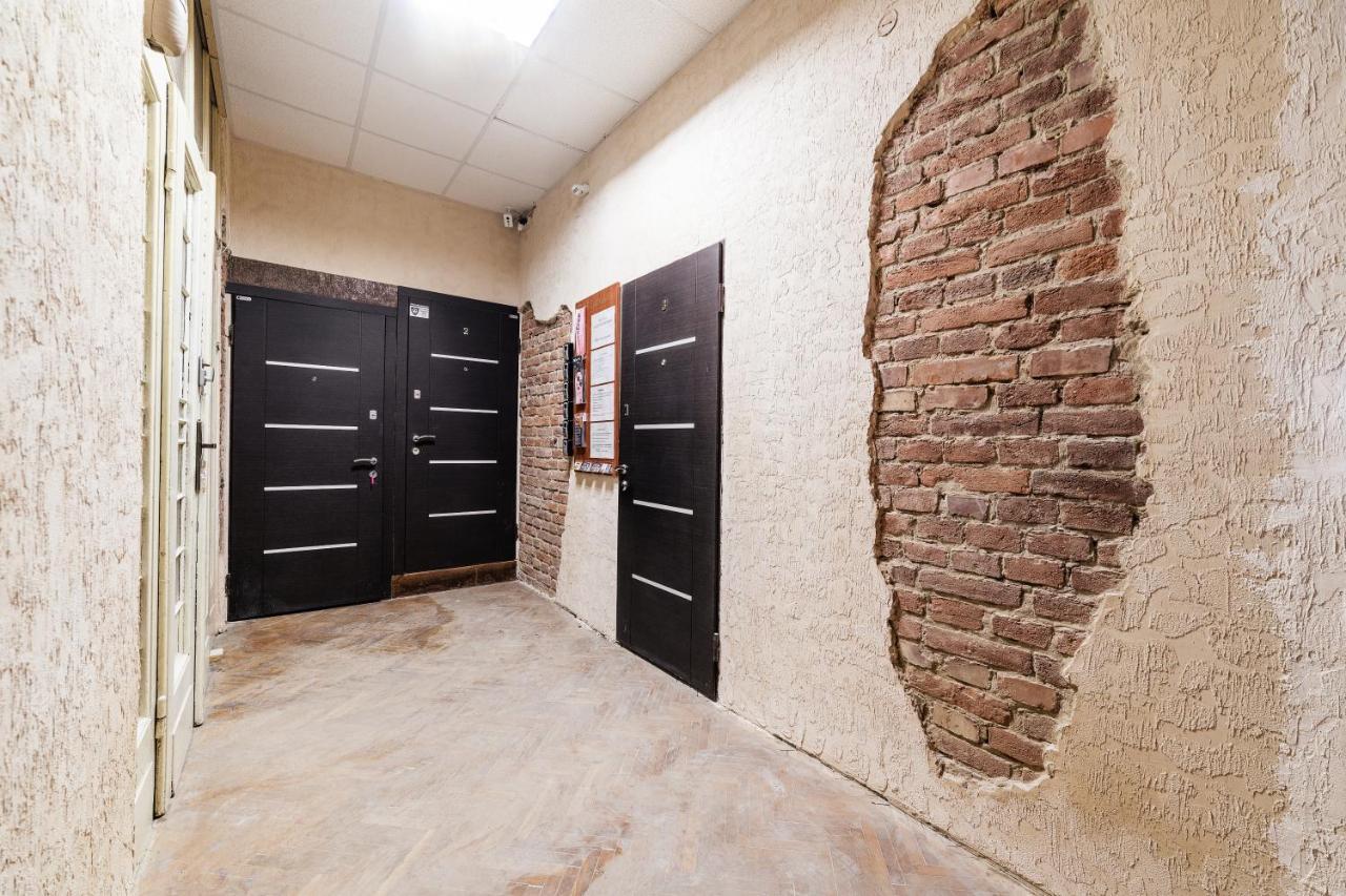 Apartamento Затишні Смарт-Квартири В Історичному Центрі! Úzhgorod Exterior foto