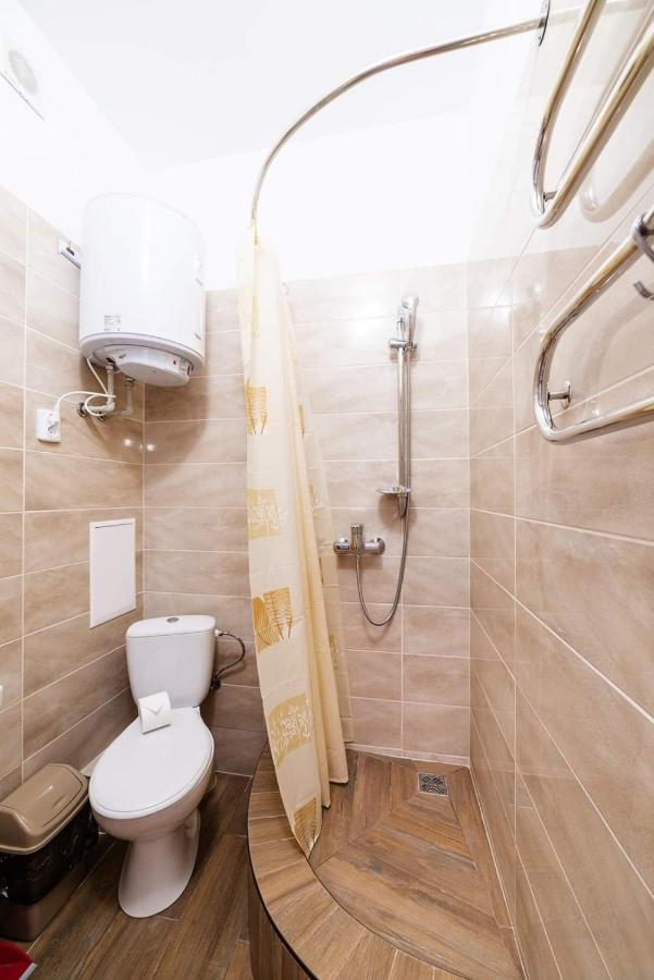 Apartamento Затишні Смарт-Квартири В Історичному Центрі! Úzhgorod Exterior foto