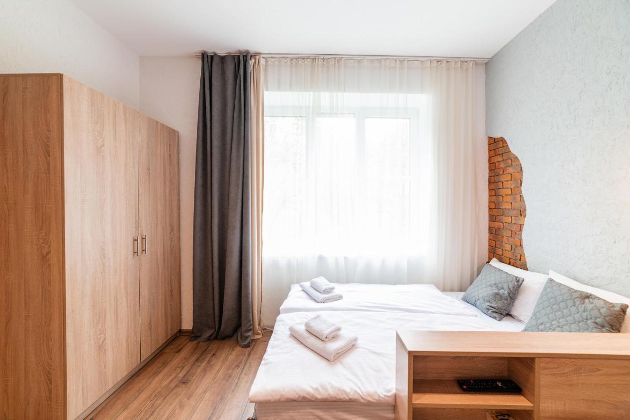 Apartamento Затишні Смарт-Квартири В Історичному Центрі! Úzhgorod Exterior foto