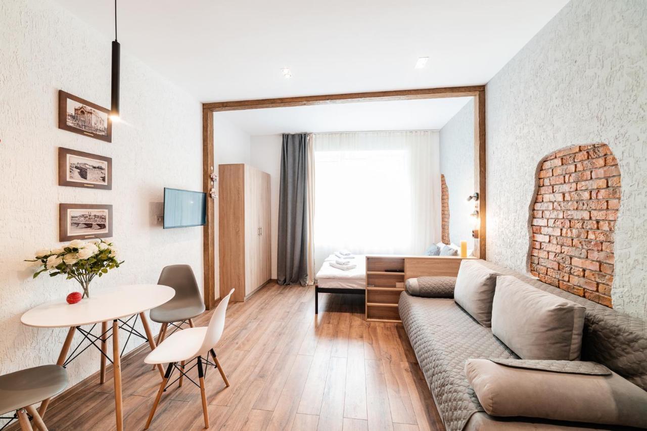Apartamento Затишні Смарт-Квартири В Історичному Центрі! Úzhgorod Exterior foto